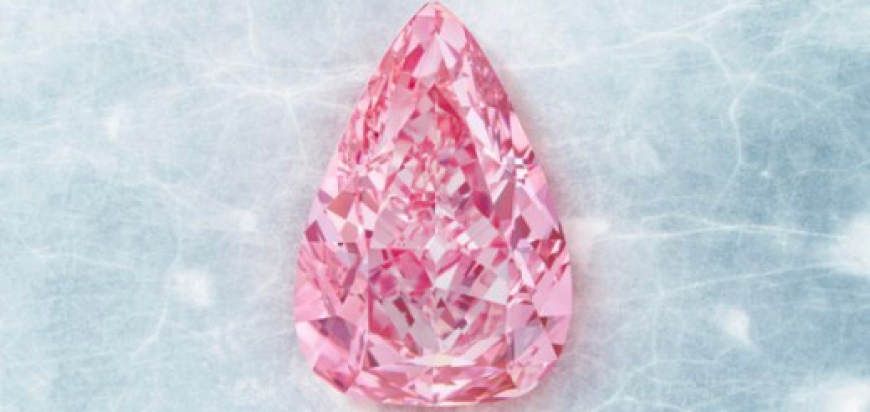 Očekávaná konečná cena aukce růžového diamantu více než 35 milionů dolarů.